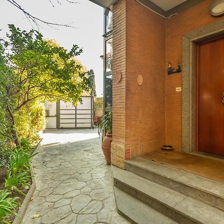 Apartamento St Peter'S Spacious 4 Bdr With Private Parking Roma Exterior foto