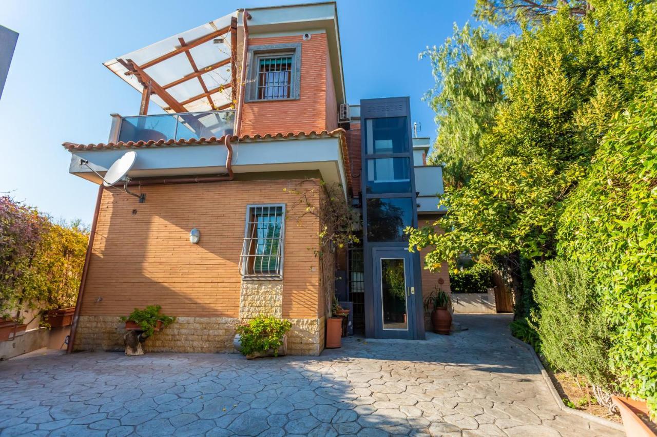 Apartamento St Peter'S Spacious 4 Bdr With Private Parking Roma Exterior foto