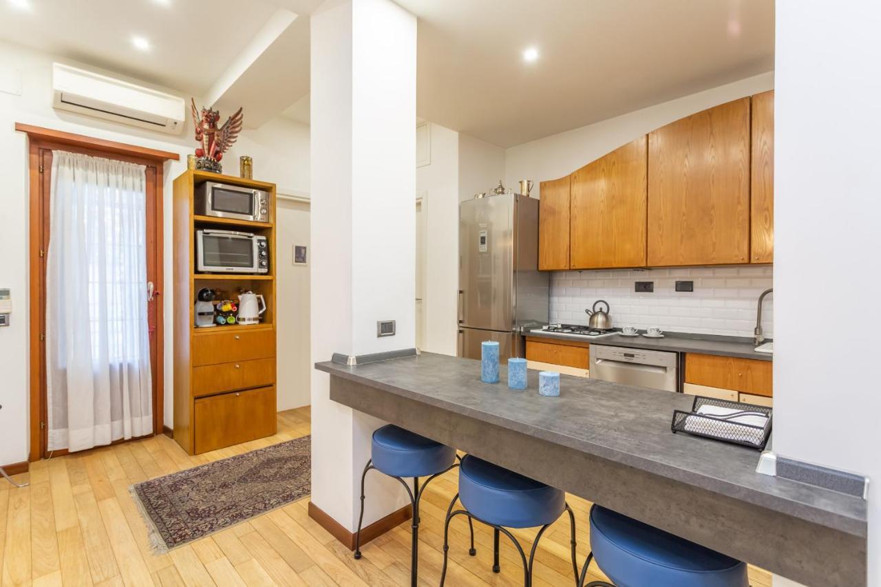 Apartamento St Peter'S Spacious 4 Bdr With Private Parking Roma Exterior foto