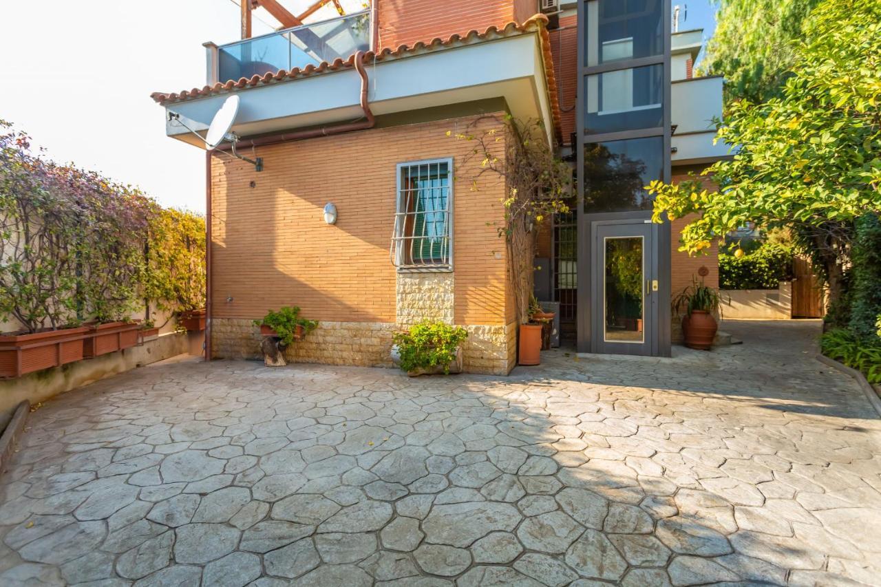 Apartamento St Peter'S Spacious 4 Bdr With Private Parking Roma Exterior foto