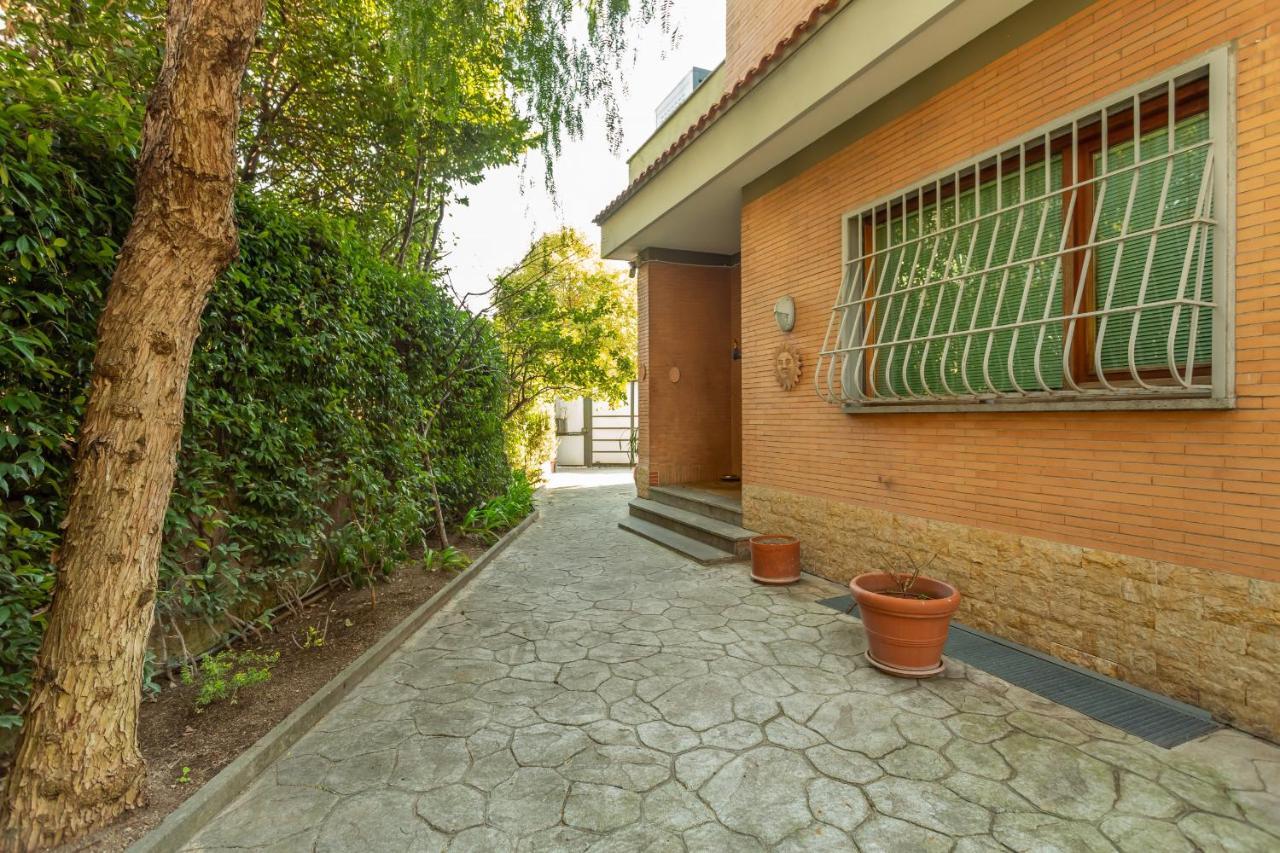 Apartamento St Peter'S Spacious 4 Bdr With Private Parking Roma Exterior foto