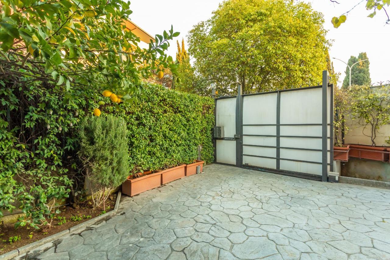 Apartamento St Peter'S Spacious 4 Bdr With Private Parking Roma Exterior foto